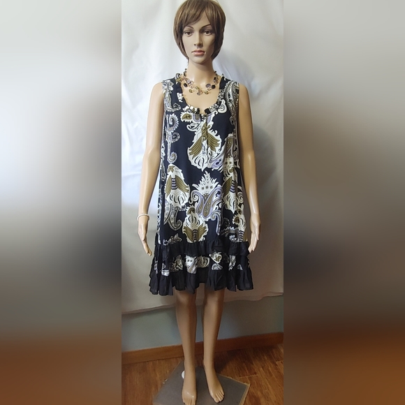 Papillon Paisley Swing Dress    Med - Picture 1 of 7